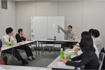 漢方実地演習を実施しています